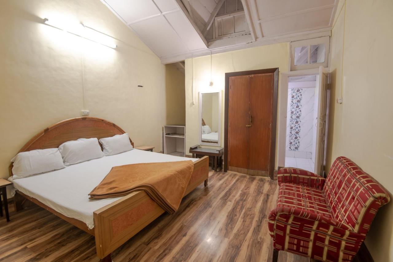 India Hotel - Lake View - Mall Road Nainital Kültér fotó